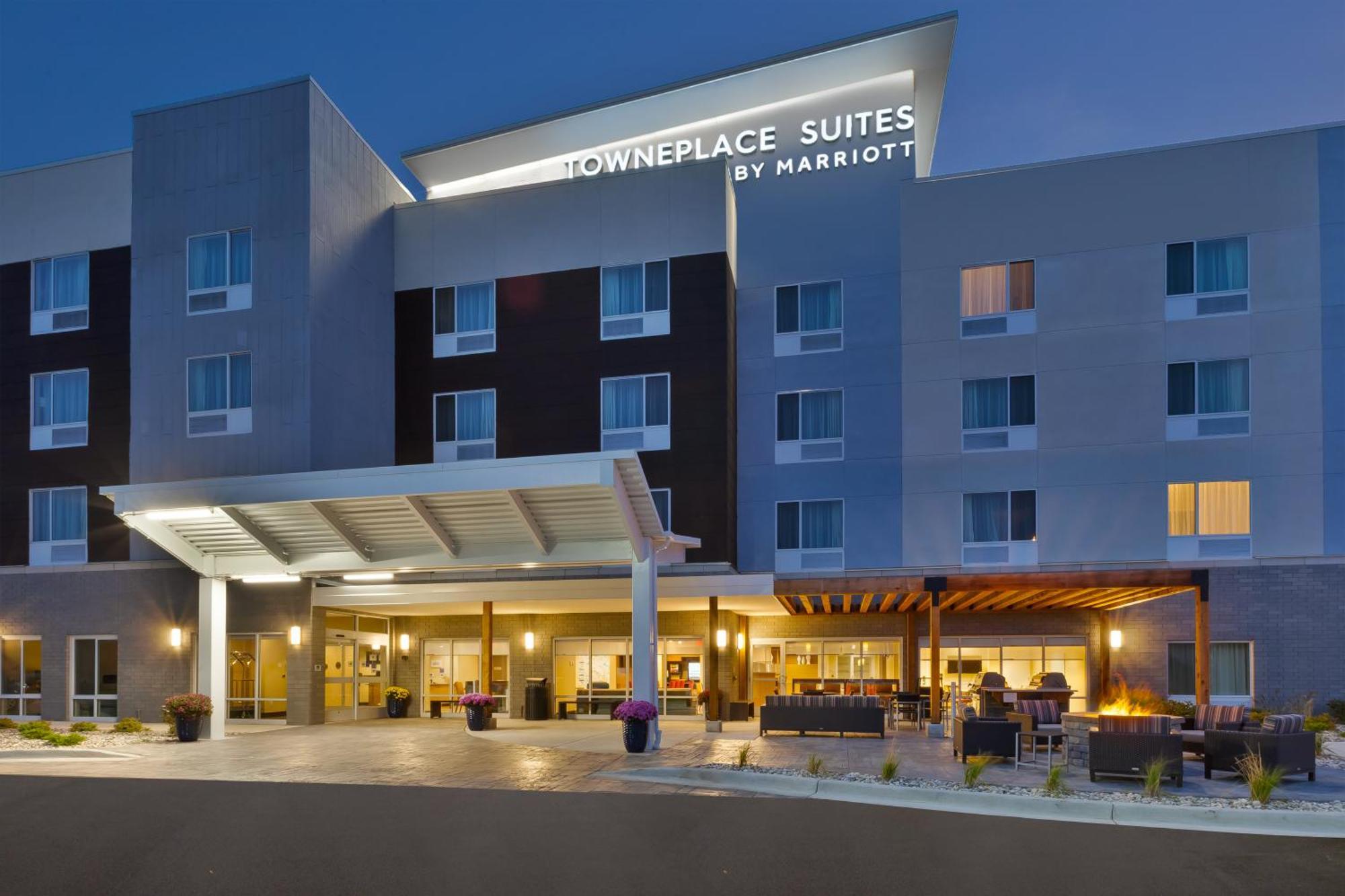 Towneplace Suites By Marriott Grand Rapids Airport Southeast Buitenkant foto